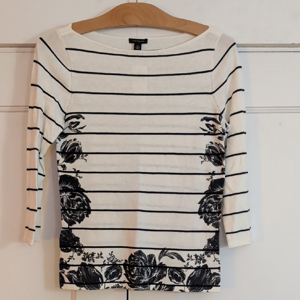 NWT Ann Taylor Black and White Striped Floral Long Sleeve Sweater Top, Sz XS - Picture 3 of 7